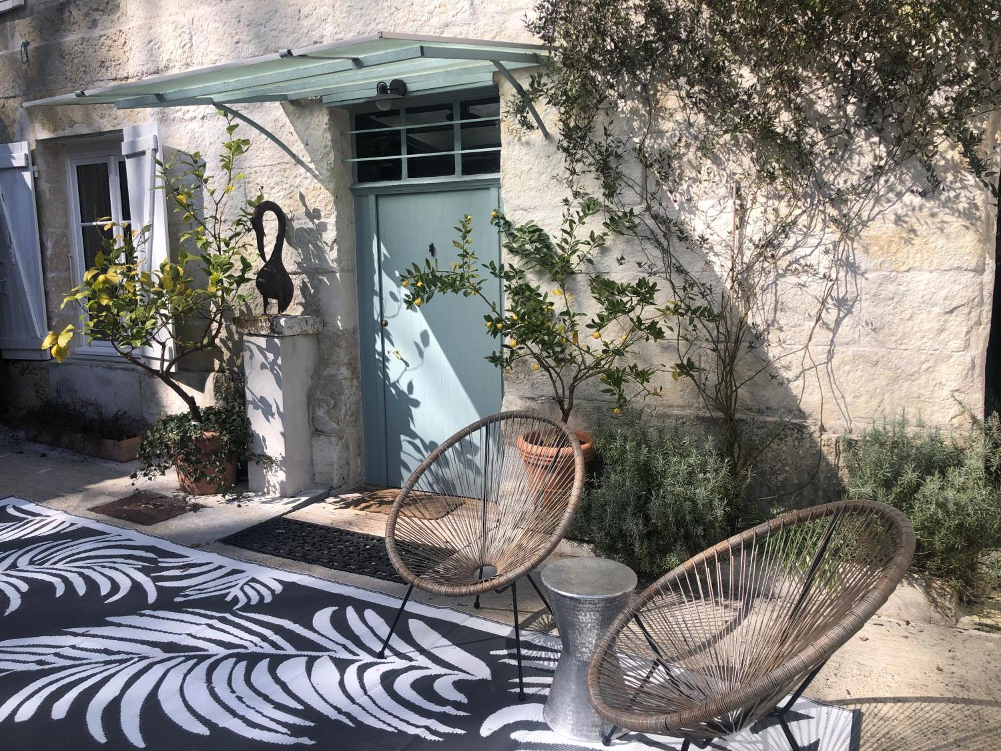 L'Heure Bleue Bed & Breakfast Сент Екстериор снимка